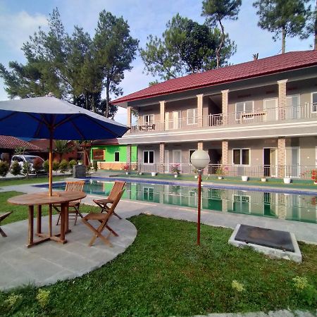 Villa Batu Tua Puncak Mitra Reddoorz 보고르 외부 사진
