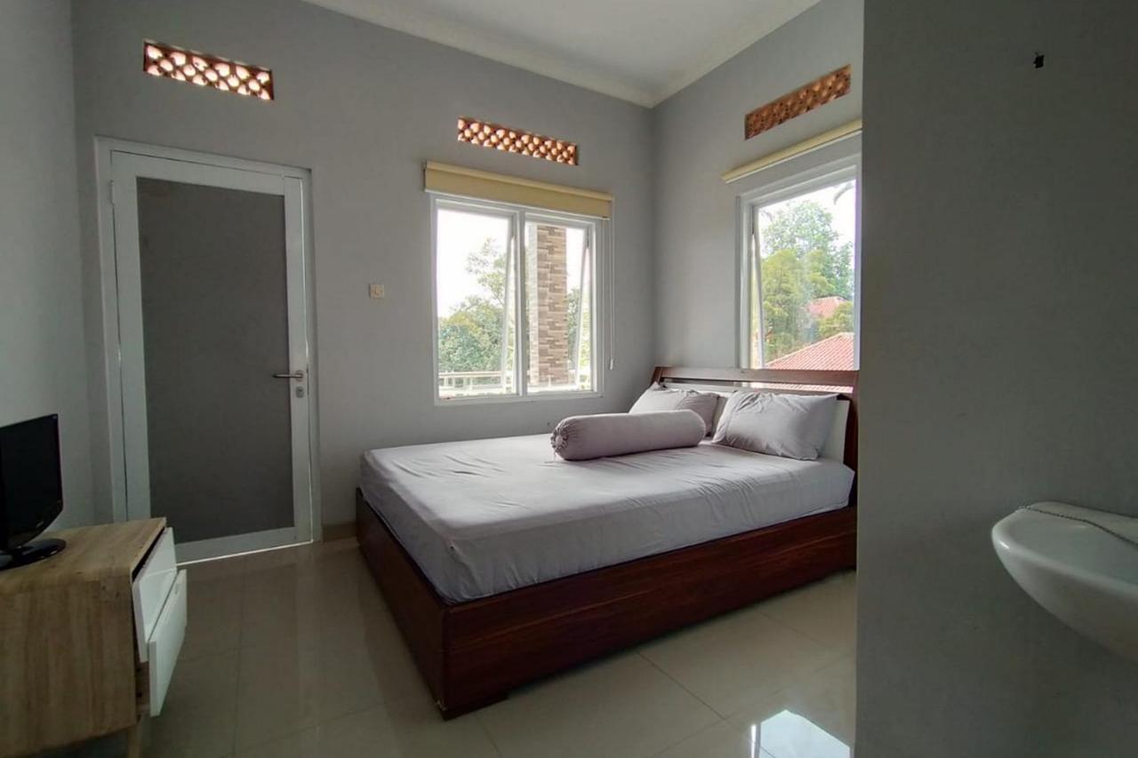 Villa Batu Tua Puncak Mitra Reddoorz 보고르 외부 사진