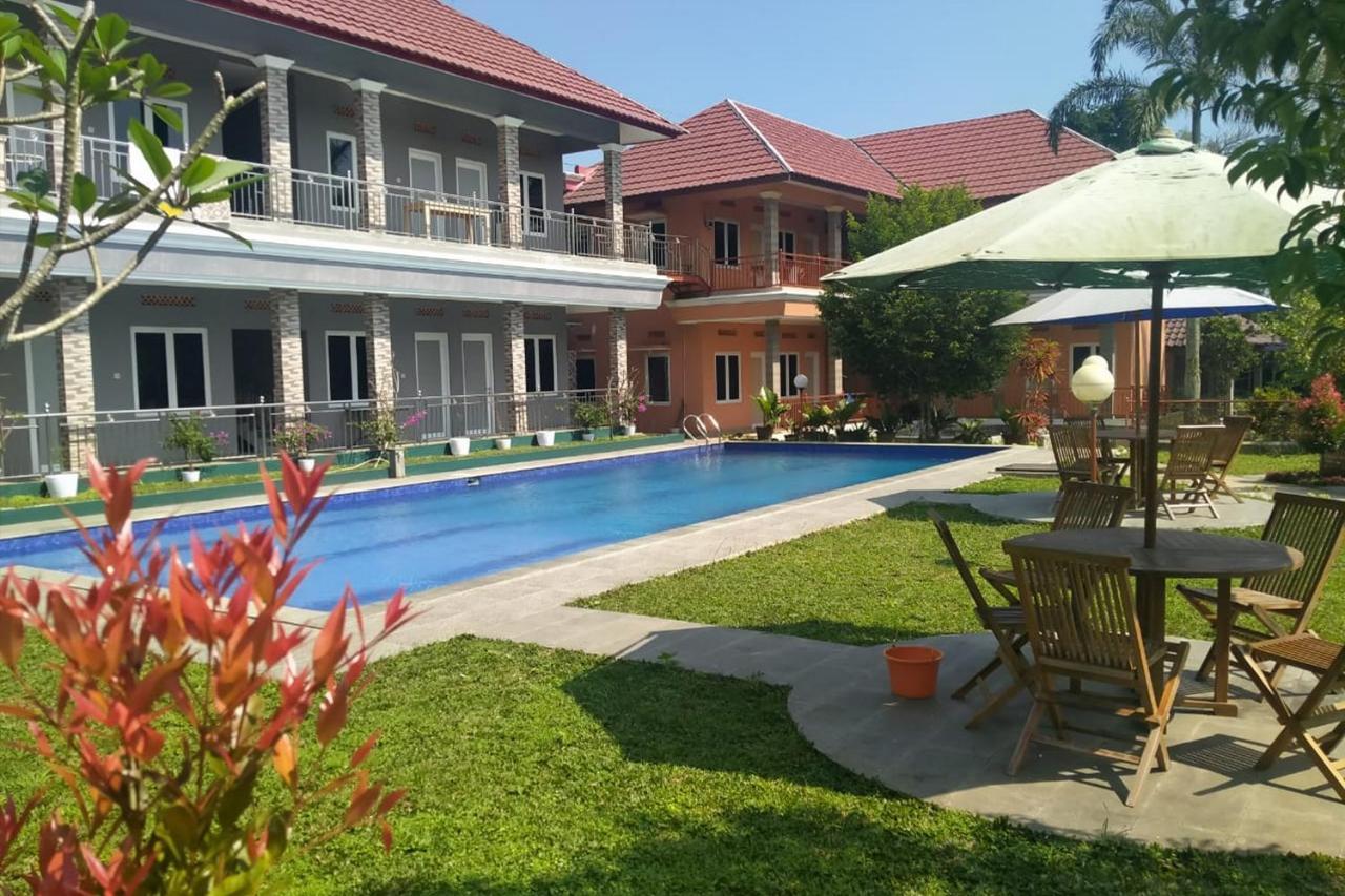 Villa Batu Tua Puncak Mitra Reddoorz 보고르 외부 사진
