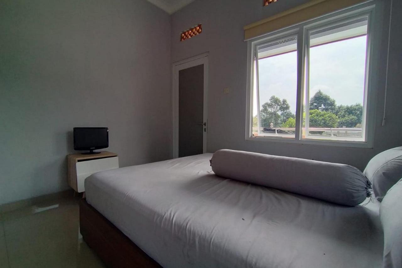Villa Batu Tua Puncak Mitra Reddoorz 보고르 외부 사진